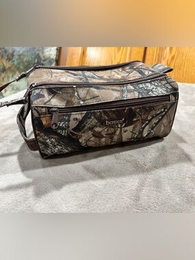 Basic Editions Brown Camouflage Men's Toiletry Bag